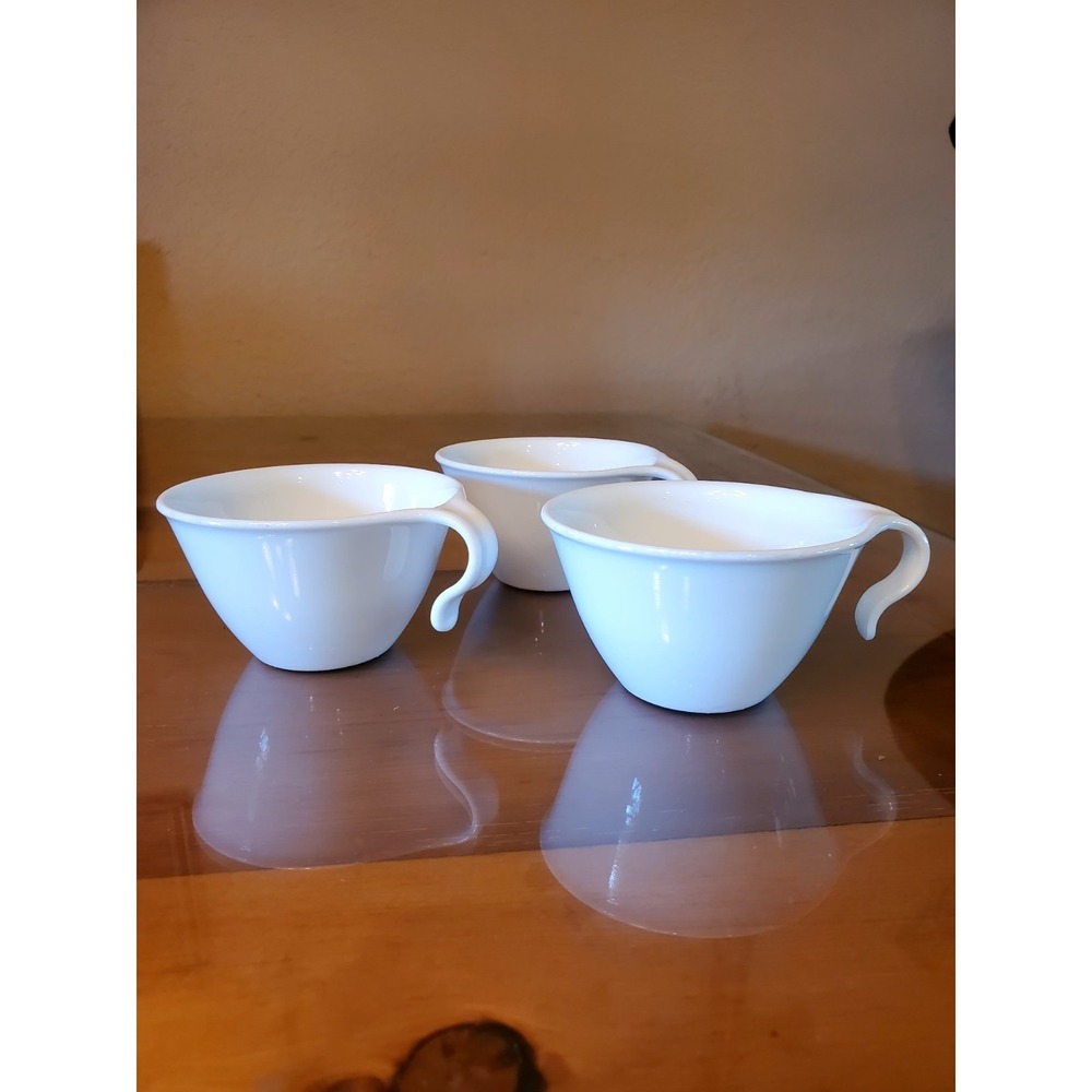 VTG Corelle Livingware White Tea Cups W/Hook Handles Set‎ of 3 Corning–Excellent